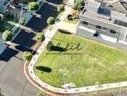 Lote de esquina com 571 m2 no condomínio Pitangueiras...