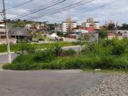 Lote de Esquina na Av Raul Teixeira da Costa