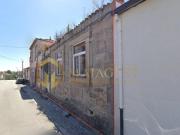 Lote de Terreno com Duas Moradias independentes para...