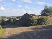 ANTIGAS CASAS DE PEDRA PARA DESENVOLVIMENTO COM UMA ÁREA...