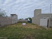 LOTE EN VENTA 300 METROS CUADRADOS CALLE ANGELA MARTINEZ...