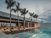 LOTE RESIDENCIAL CON INCREÍBLE CASA CLUB Y PARQUE CON...