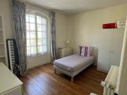 loue chambre avec salle de douche privative