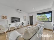 Lovely 1 Bedroom Apartment with On street Permit Parking