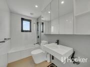 Lovely 1 Bedroom Apartment with On street Permit Parking