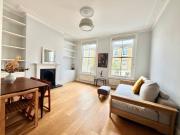 Lovely 1st/2nd flr 2bed,south balcony,2min to tube