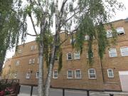 Lovely 2 bed, 2 bath flat with Balcony in Bow E3