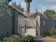 Lovely 2 Bedroom 1.5 Bathroom Cottage