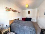 Lovely 2 Bedroom Flat with Patio Brockley