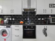 Lovely 3 bedroom apartment to rent in Shadwell