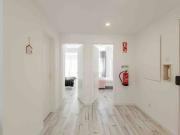 Lovely 3 bedroom condo w/ free parking on premises