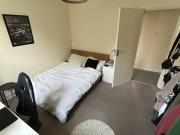 ️ Lovely 4 Bedroom Flat for Rent – Aldgate East