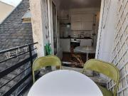Lovely, bright and fully equipped studio with a large...