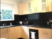 LOVELY BRIGHT TWO BEDROOM APARTMENT