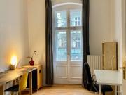 Lovely & cosy apartment located in Schillerkiez...