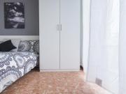 Lovely double bedroom in Guastalla