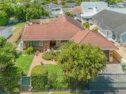 lovely family home in sought after o.