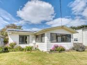 Lovely Family Home with Garage Close to the Beach