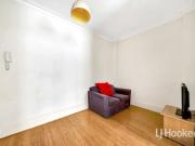 Lovely Furnished 2 Bedroom Apartment for Lease!