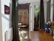 Lovely Greenhouse Flat: August 24 Sep 3 Sublet
