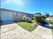 Lovely Home with Sunroom