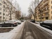 Lovely One Bedroom Apartment in Quiet & Well Connected...