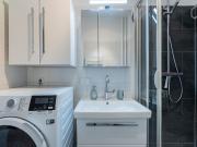 Lovely One Bedroom Apartment in Quiet & Well Connected...