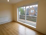 Lovely one bedroom flat with balcony in E3