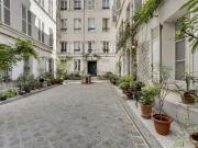 Lovely parisian apt for 2 persons, Paris Amsterdam...