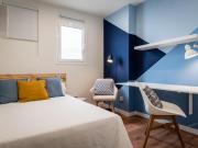 Lovely single bedroom in a 7 Bedroom apartment, close to...