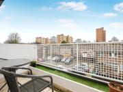 Lovely, spacious, bright 4/5 bedroom flat