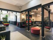 Lovely studio short walk to willesden station zone