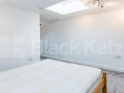 Lovely three bed with modern fixtures and fittings mins...