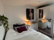 Lovely two bed in Hackney with balcony