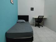 Low Depo ⭐ Bilik Sewa with Free WiFi  and Air Cond ❄️ at...