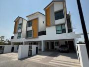 Low Downpayment Brand New Sunway Wellesley 15 sty Townhouse