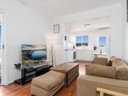 Low maintenance 1 bedroom living!