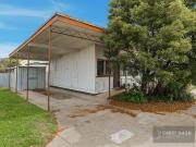 LOW MAINTENANCE 1 BEDROOM UNIT