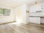 Low Maintenance and and Secure Studio in Prime St Kilda...