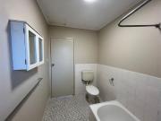 Low Maintenance Apartment Ideal Location