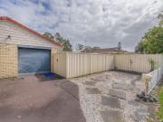 LOW MAINTENANCE DUPLEX IN A PRIME LABRADOR LOCATION