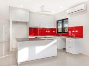 LOW MAINTENANCE IN GREAT LOCATION