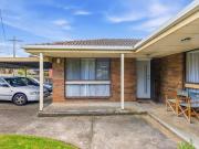 Low Maintenance Living in a Prime Mount Clear Location