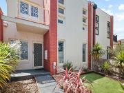 Low maintenance living in Jackson's Hill