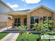 Low maintenance living in prime location