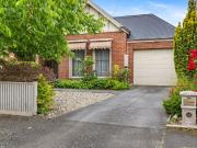 Low Maintenance Living in Prime Newington