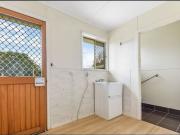 Low maintenance, tidy timber Home in Quiet Street