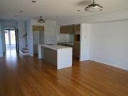 LOW MAINTENANCE TOWNHOUSE IN POPULAR NORTHSHORE