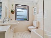 Low maintenance townhouse in prime location!