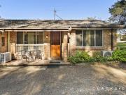 LOW MAINTENANCE VILLA IN A CONVENIENT LOCATION!